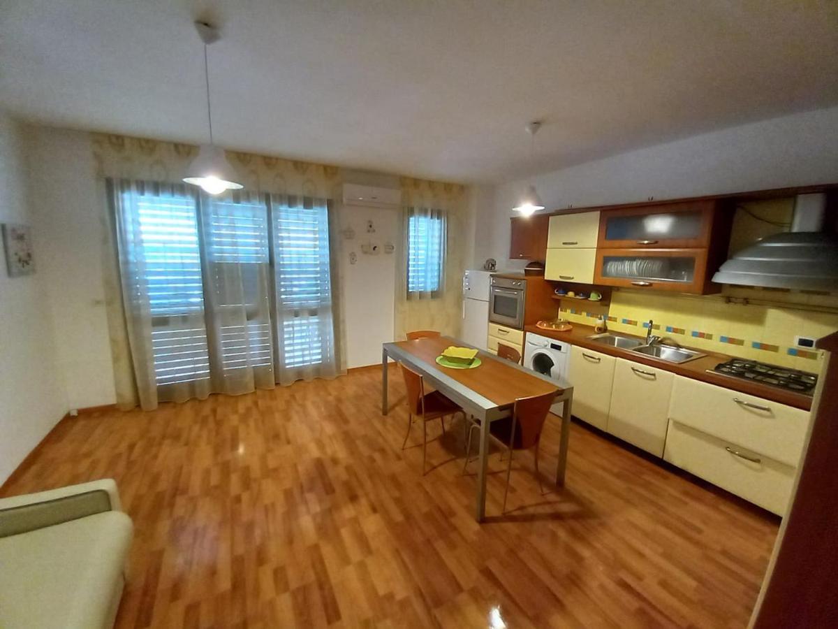 Casa Vacanze Aci Trezza In Front Of The Sea 阿齐·卡斯特罗 外观 照片